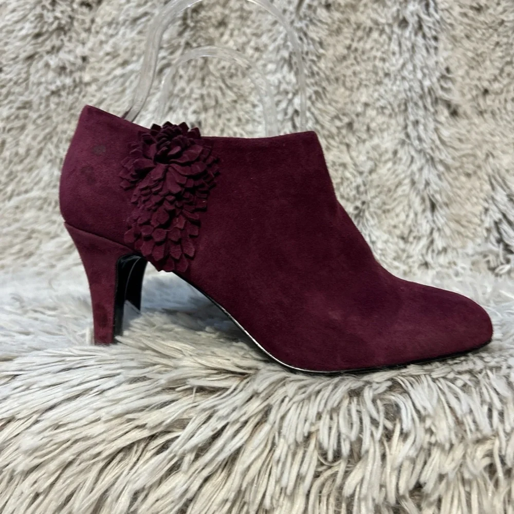 Alex Marie Womens Shoes Booties Heels 6.5 M Wine Suede Flower Petals Side Zipper